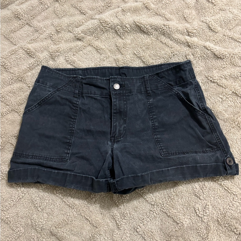 Magellan Outdoors Black Women's Cargo Shorts